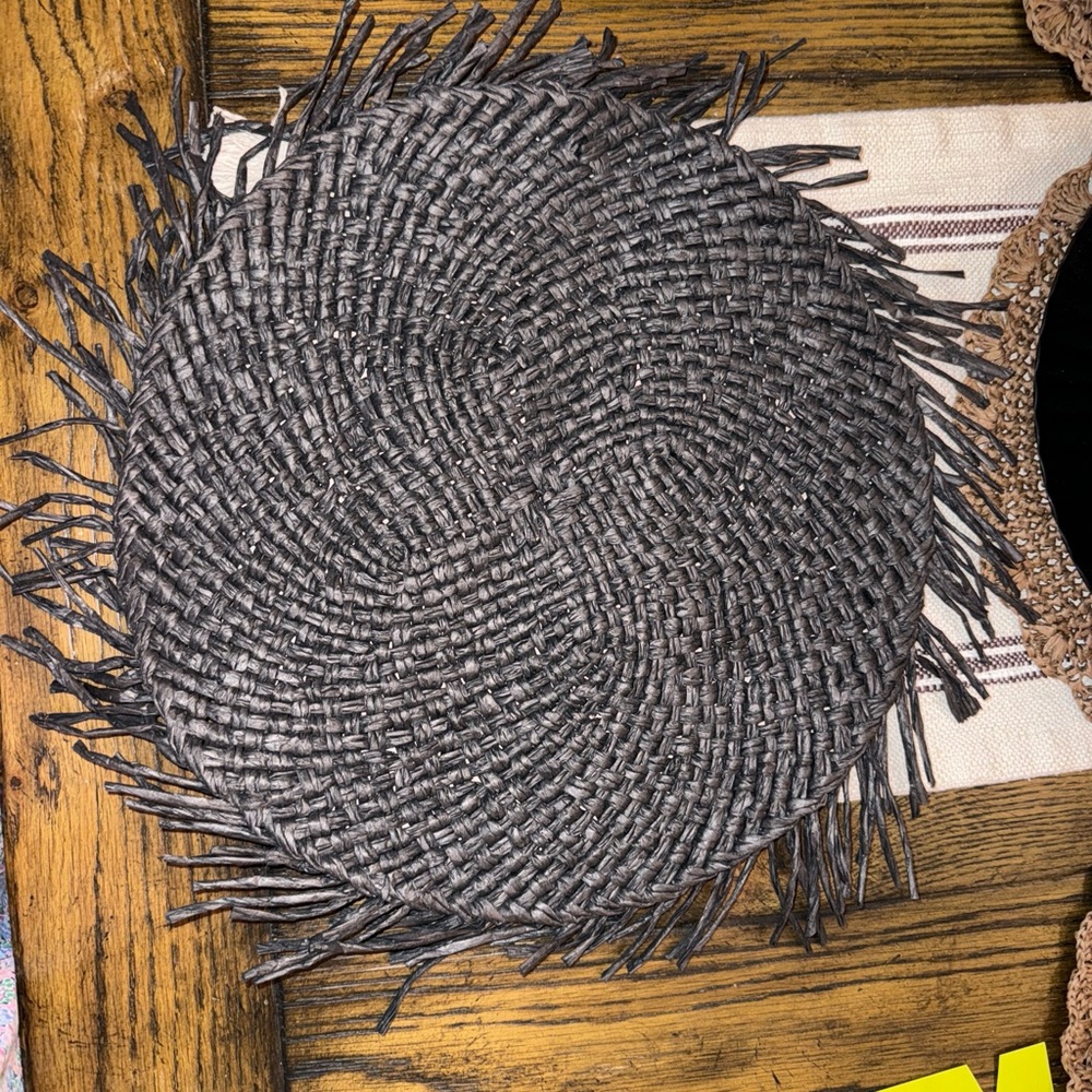 Rustic paper Fringe Placemat (Set of 2) - Black 16”